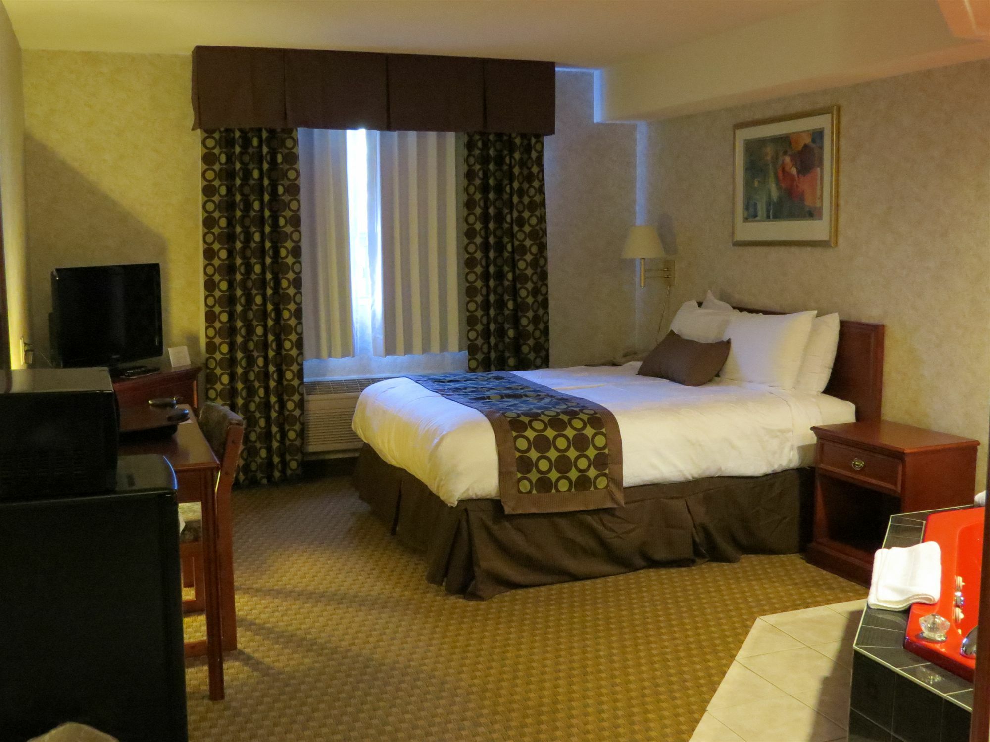 Lexington Inn & Suites-Windsor Exterior photo